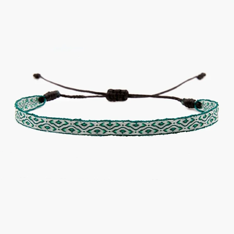 gothic-inspired raven fang bracelet-Handmade Purnama Bracelet 81 (Emerald Green/White)