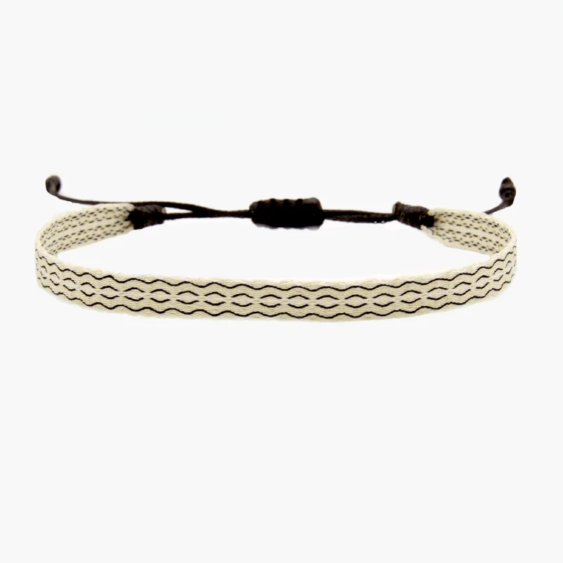 bohemian peak summit bracelet-Handmade Purnama Bracelet (Cream/Light Green)