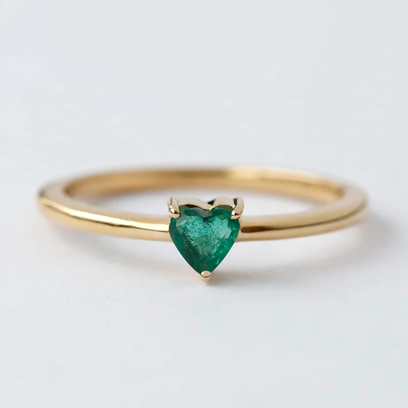 vintage-style jade ring-14 K Gold emerald heart ring For Her