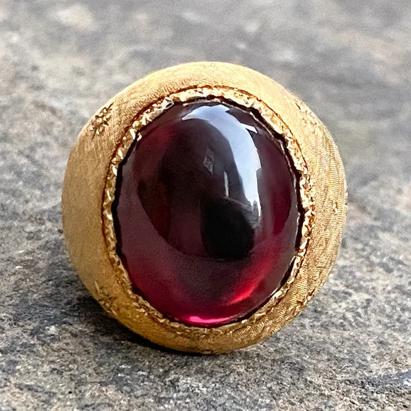 boho-inspired amethyst ring-Vintage Cabochon Garnet Ring