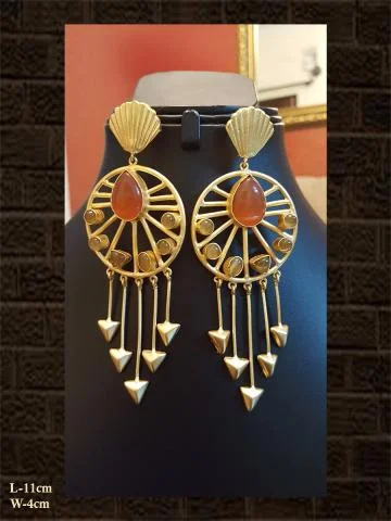 modern sleek crest peak earrings-Long rust and beige stone earring in matt finish