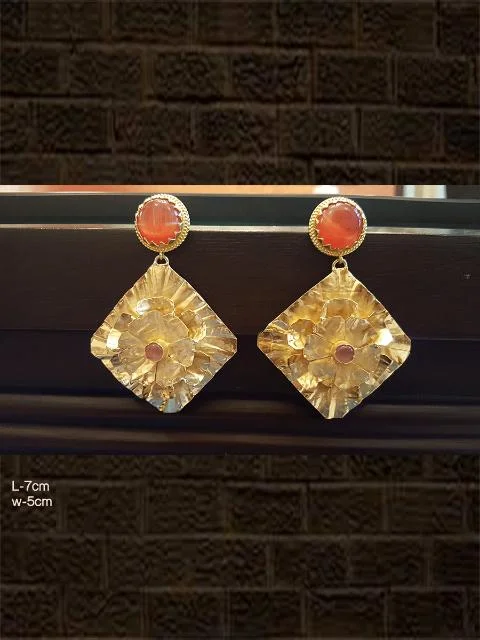 adjustable crest ridge earrings-Orange stone patra earring with flower design